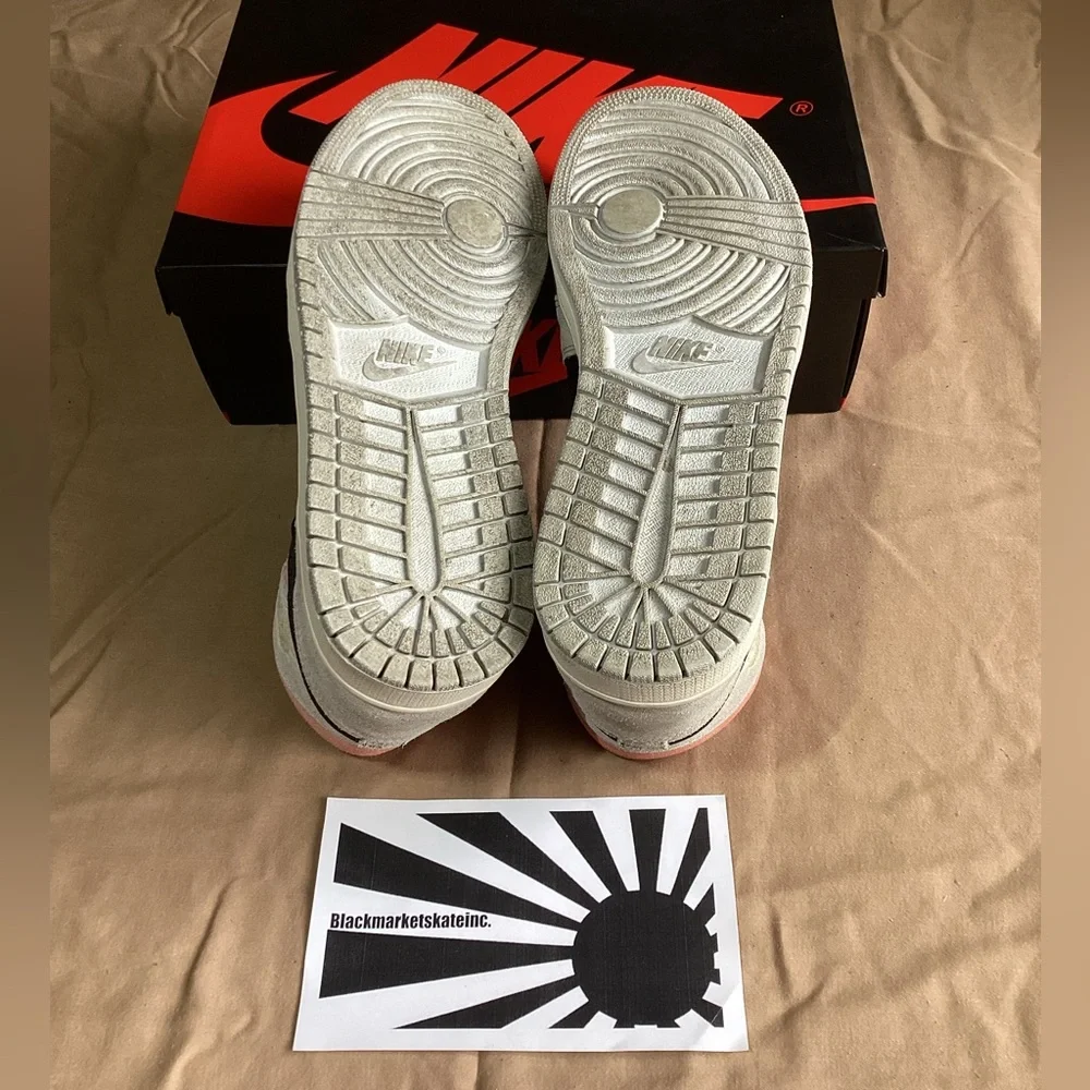 Nike Air Jordan 1 Retro High OG Neutral Grey 555088-018 Men's Size 10.5